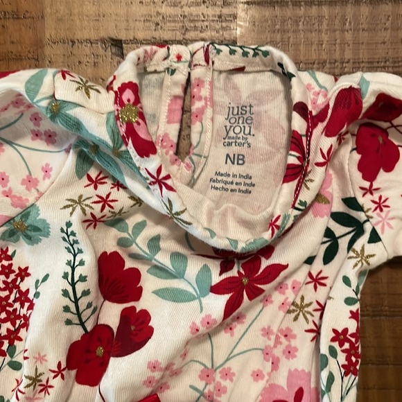 Newborn size: Holiday rompers - Picture 3 of 5